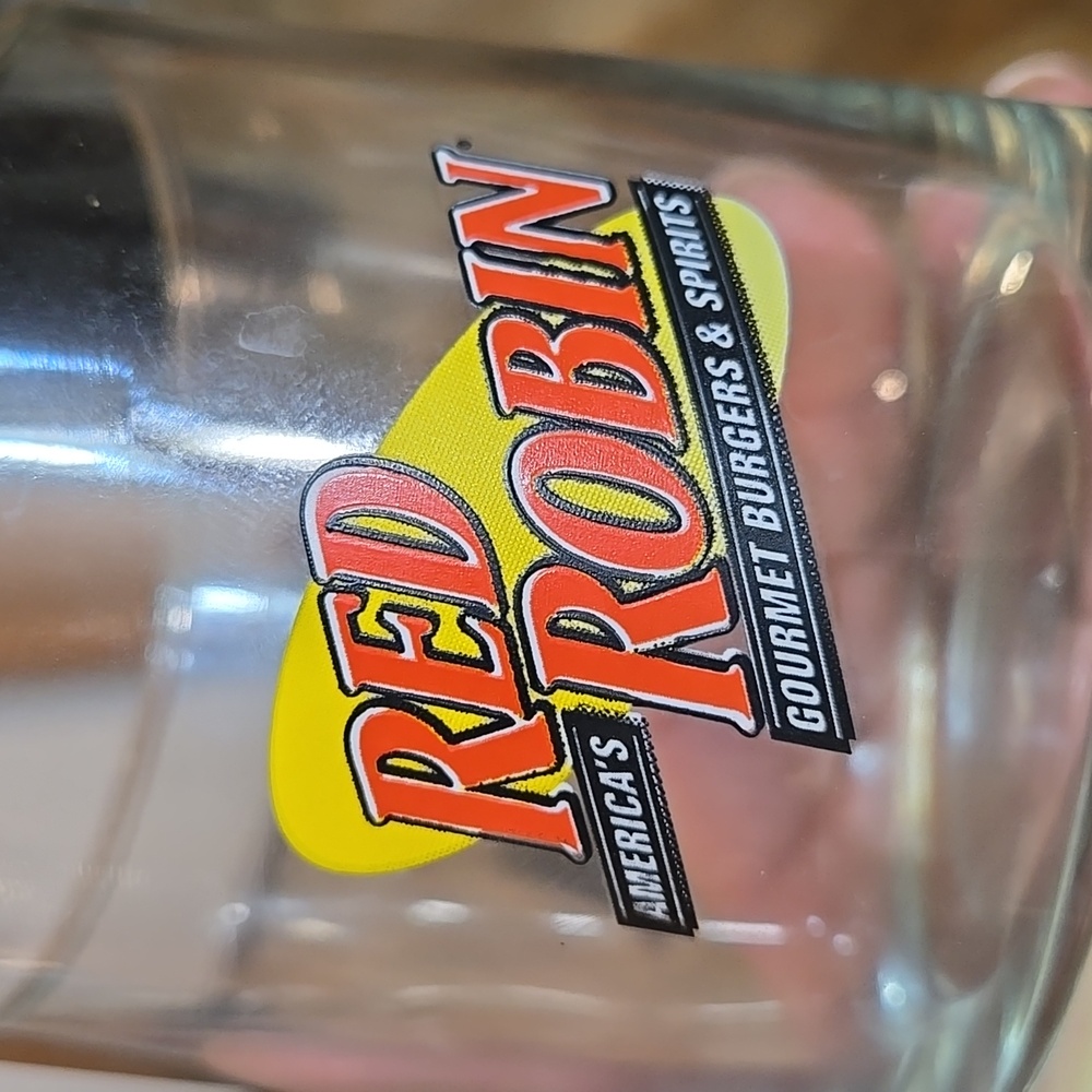 Red Robin Restaurant - Picture 2 of 2